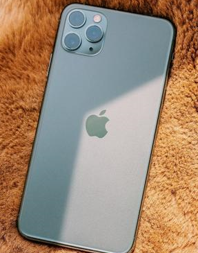 天峻苹果维修点分享iPhone 11 Pro Max电池发烫特殊问题 